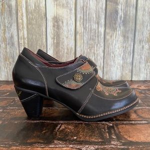 Embroidered Black Heels